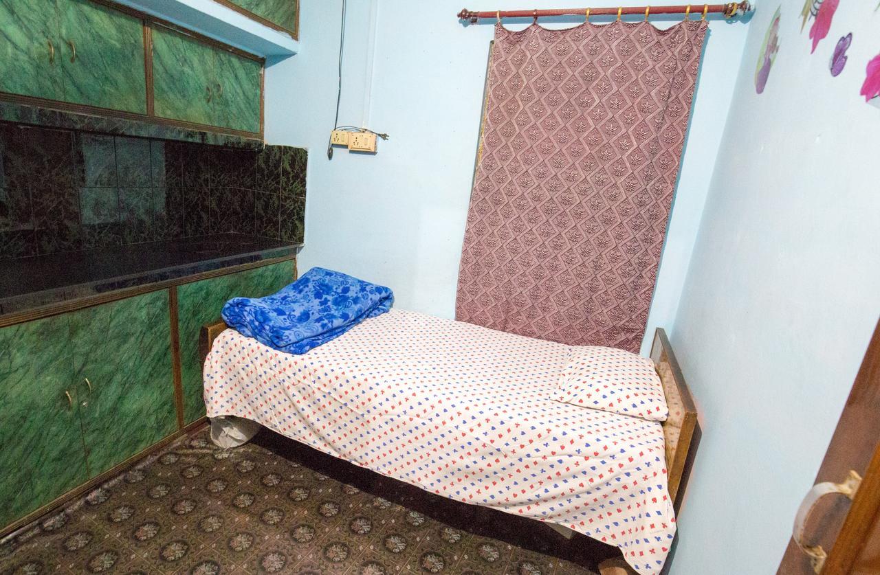 Somit Paying Guest House Waranasi Zewnętrze zdjęcie