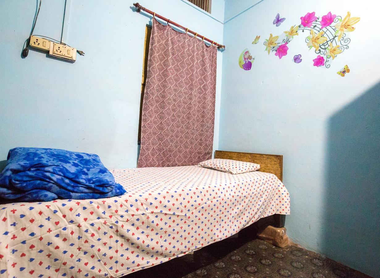 Somit Paying Guest House Waranasi Zewnętrze zdjęcie