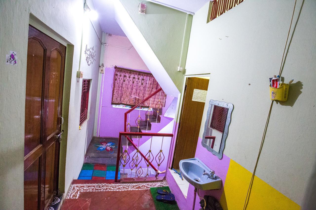 Somit Paying Guest House Waranasi Zewnętrze zdjęcie