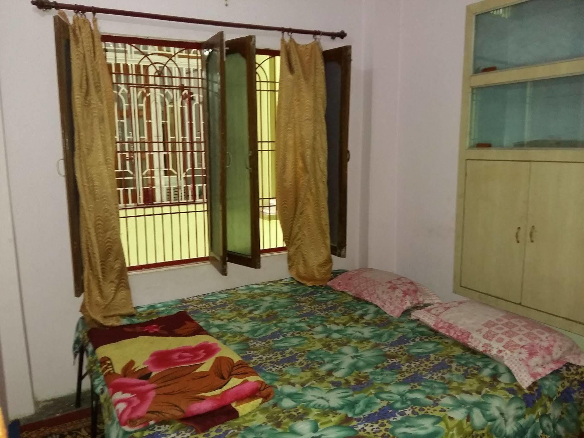 Somit Paying Guest House Waranasi Zewnętrze zdjęcie